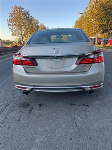 $19995 : PRE-OWNED 2017 HONDA ACCORD E image 2