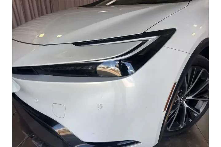 $27799 : Toyota Prius 2025 XLE 4dr Ha image 9