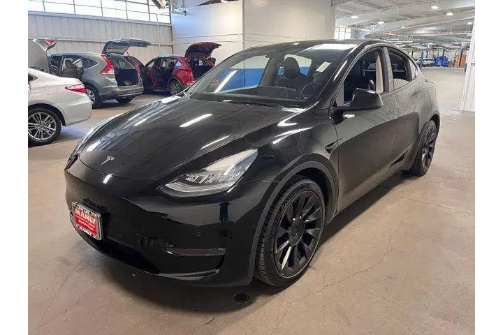 $28829 : Tesla Model Y 2021 AWD Long image 7