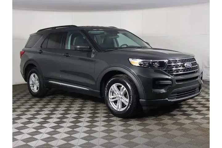 $28893 : Ford Explorer 2023 AWD XLT 4 image 2