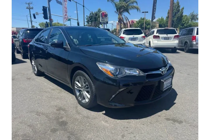 $16998 : 2017 Camry SE image 3