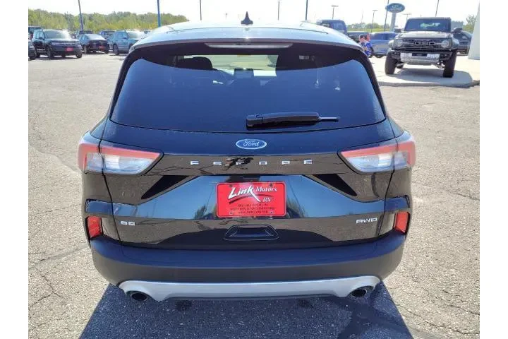 $21939 : Ford Escape 2022 AWD SE 4dr image 4
