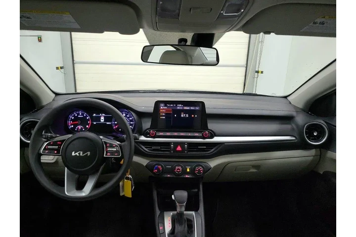 $17998 : Kia Forte 2023 LXS 4dr Sedan image 9