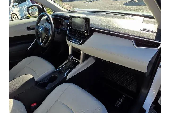 $23800 : Toyota Corolla Cross 2022 LE image 9
