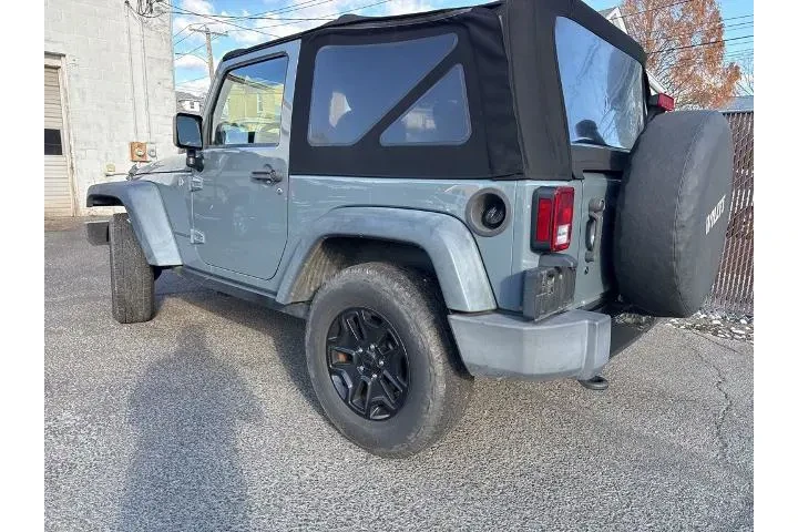 $15985 : Jeep Wrangler 2015 4x4 Sport image 6