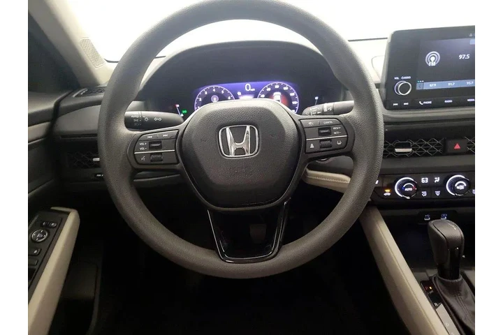 $26998 : Honda Accord 2025 SE 4dr Sed image 10