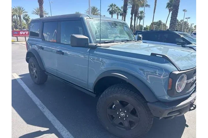 $39633 : Ford Bronco 2022 4x4 Base 4d image 2