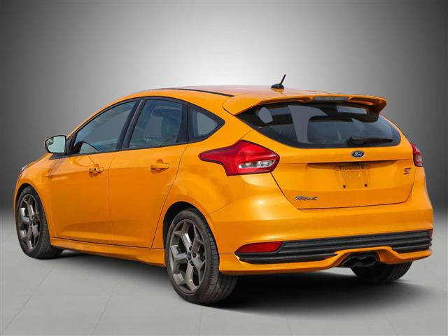 $12990 : Pre-Owned 2015 Ford Focus ST image 6