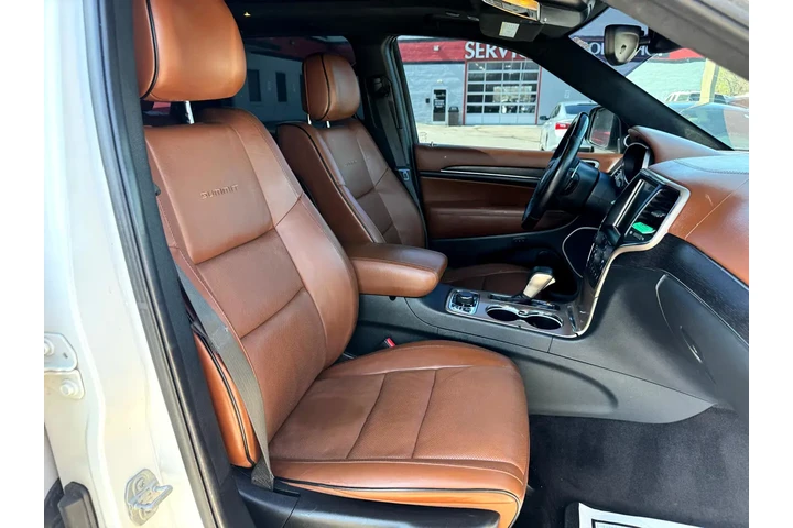 $17980 : 2017 Grand Cherokee Summit 4x4 image 9