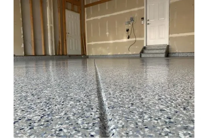 Beautiful Floor Epoxy - Garage image 6