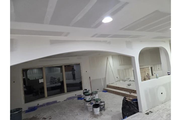 Drywall finisher image 8