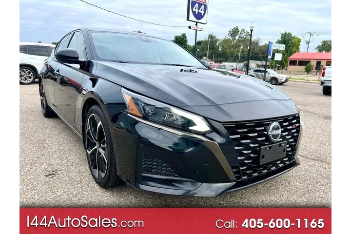 $23995 : 2023 Altima 2.5 SR image 1
