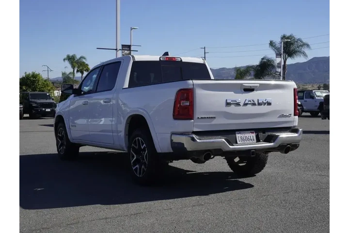 $37564 : Ram 1500 2025 4x4 Laramie 4d image 6