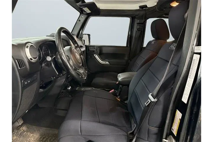 $13998 : Jeep Wrangler Unlimited 2012 image 9