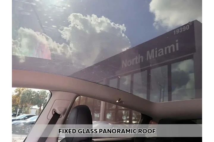 $28490 : Tesla Model Y 2023 AWD 4dr C image 9