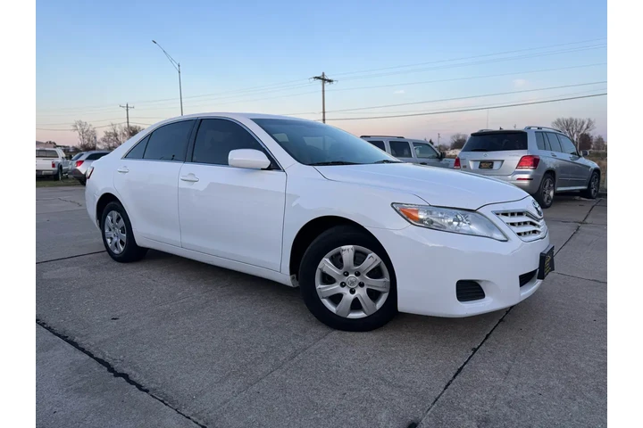 $8499 : 2011 Camry Base 6-Spd AT image 9
