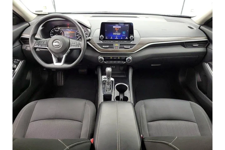 $19998 : Nissan Altima 2023 2.5 SV 4d image 9