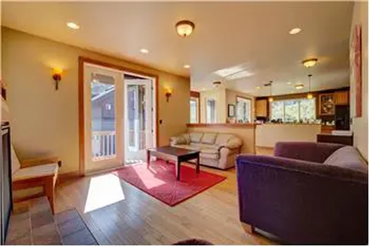 $1150 : Rental property with 1 bedro image 8