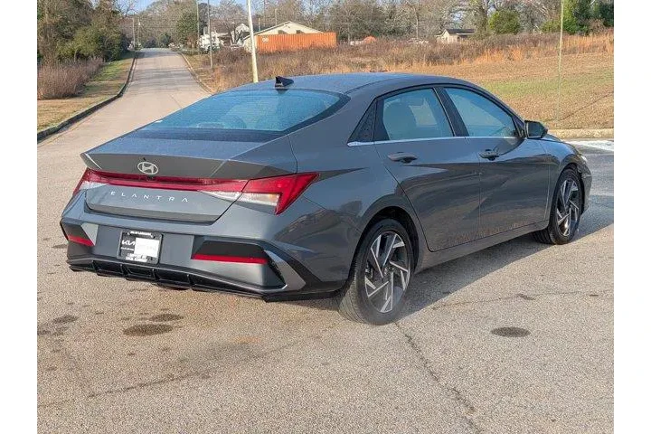 $23999 : Hyundai ELANTRA 2025 SEL Con image 7