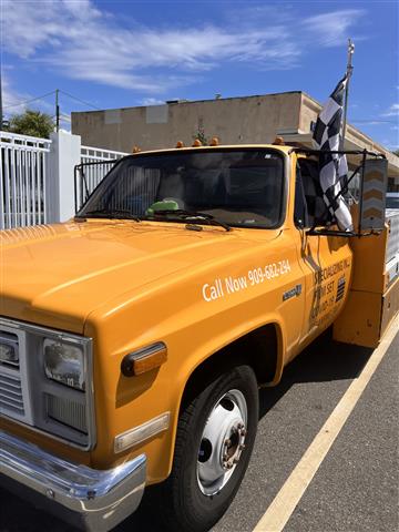 $8500 : Camioneta doble GMC 1986 image 4