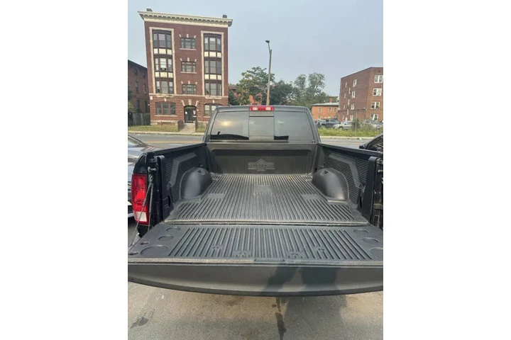 $16599 : 2019 RAM 1500 Classic Big Horn image 5