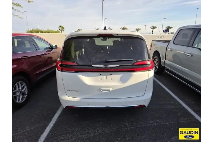 $27888 : Chrysler Pacifica 2024 Touri image 3