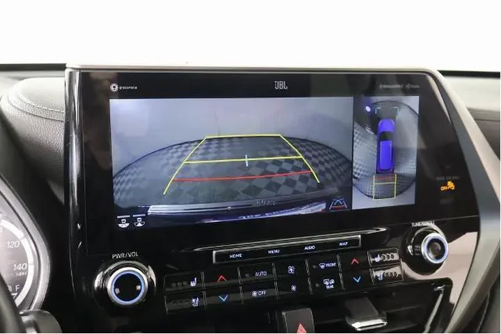 $34787 : Toyota Highlander 2022 AWD L image 6