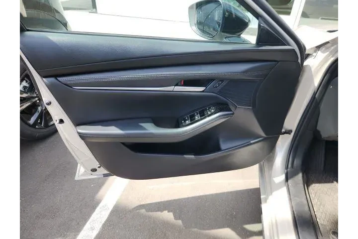 $22852 : Mazda Mazda3 Sedan 2025 2.5 image 8