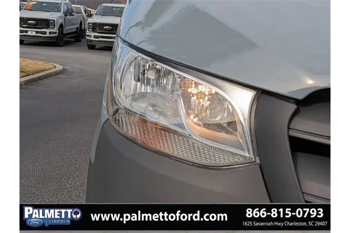 $38995 : Mercedes-Benz Sprinter 2024 image 10