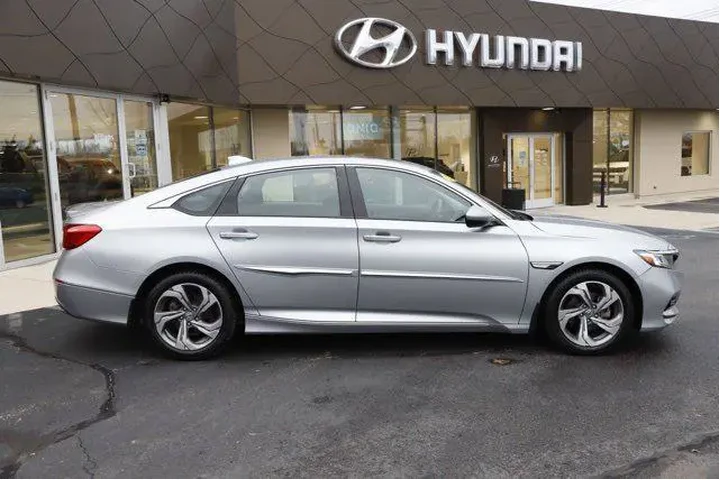 $17628 : Honda Accord 2018 EX 4dr Sed image 2