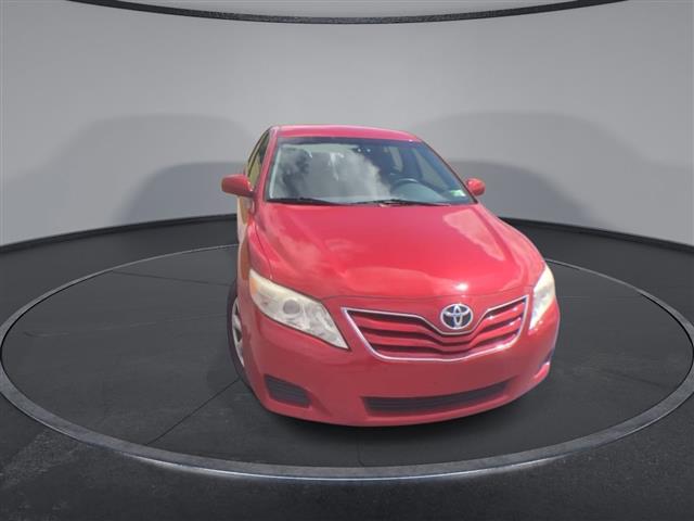 $11000 : PRE-OWNED 2011 TOYOTA CAMRY LE image 3