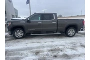 $35900 : GMC Sierra 1500 2020 4x4 SLT thumbnail