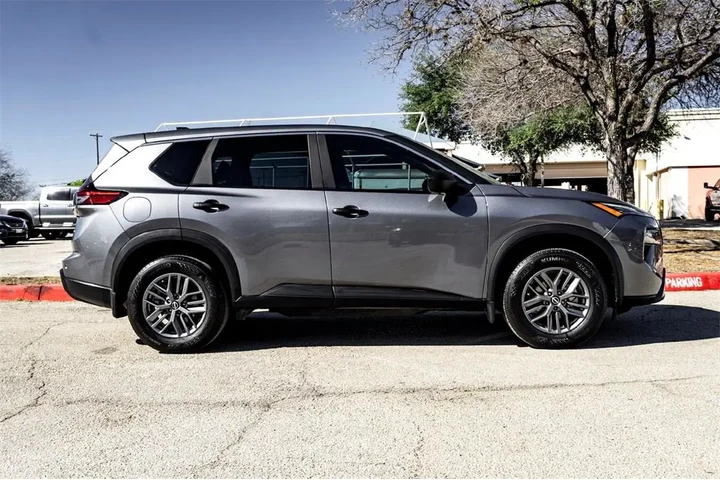 $24999 : Nissan Rogue 2025 S 4dr Cros image 4