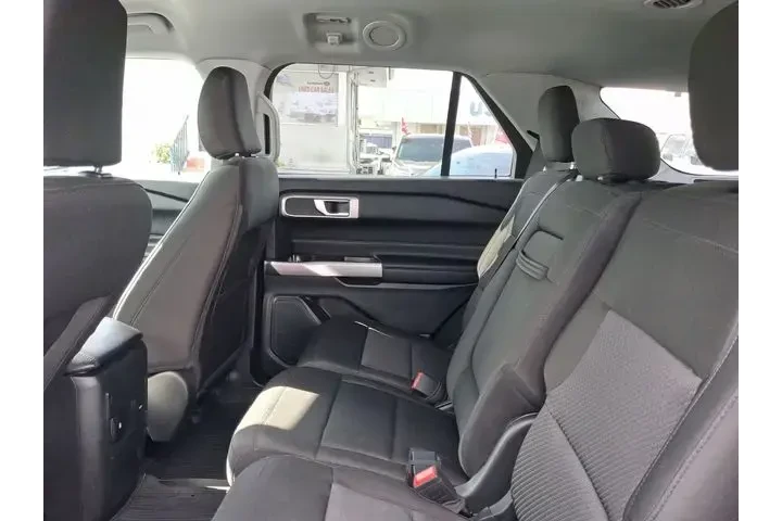$30990 : Ford Explorer 2024 XLT 4dr S image 6