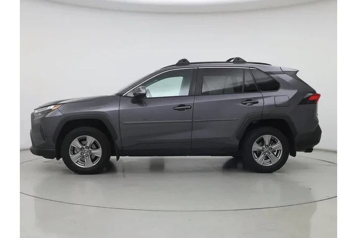 $33998 : Toyota RAV4 2024 AWD XLE 4dr image 3