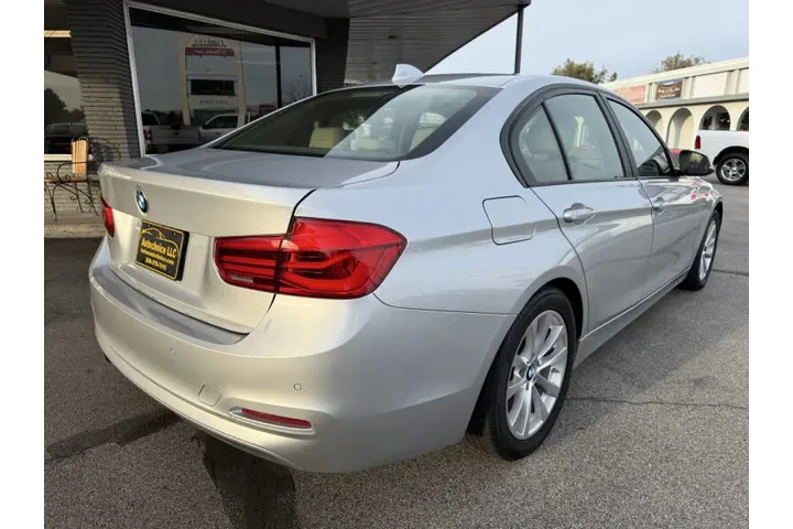 $10850 : 2017 BMW 3 Series 320i image 7