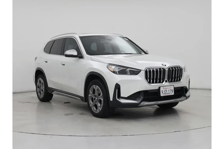 $33998 : BMW X1 2023 AWD xDrive28i 4d image 1