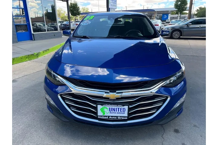 2023 Malibu 1LT image 2