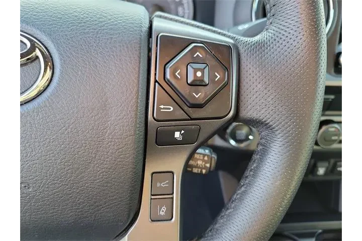 $33691 : Toyota Tacoma 2023 4x2 TRD S image 6