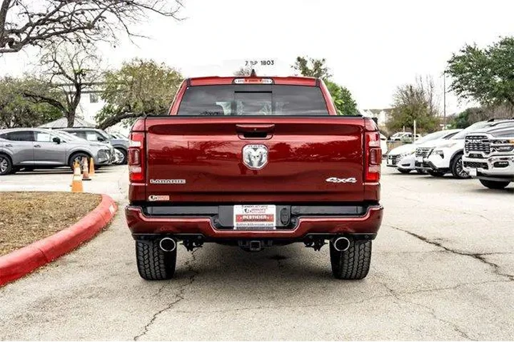 $38999 : Ram 1500 2023 4x4 Laramie 4d image 6