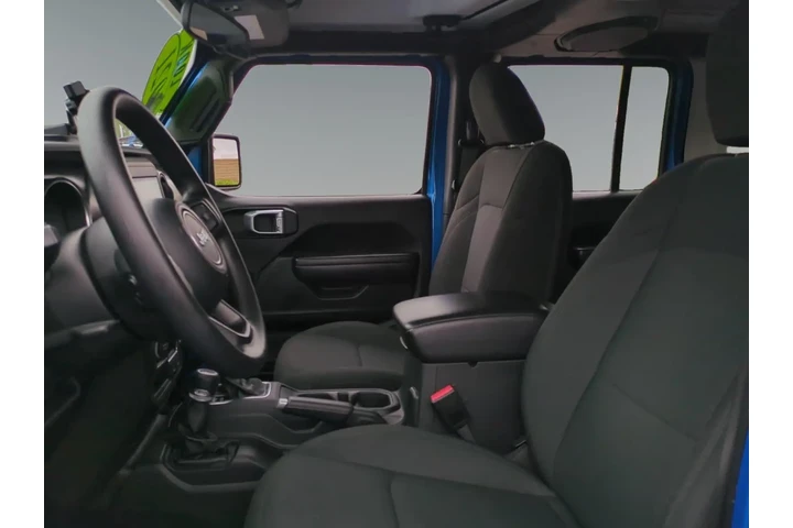 $26250 : Jeep Wrangler Unlimited 2021 image 9