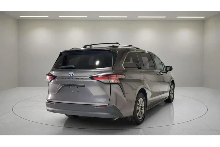 $37995 : Toyota Sienna 2022 XLE 8-Pas image 3