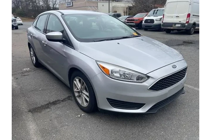$11997 : Ford Focus 2018 SE 4dr Sedan image 3