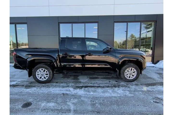 $38000 : Toyota Tacoma 2025 4x4 SR5 4 image 5