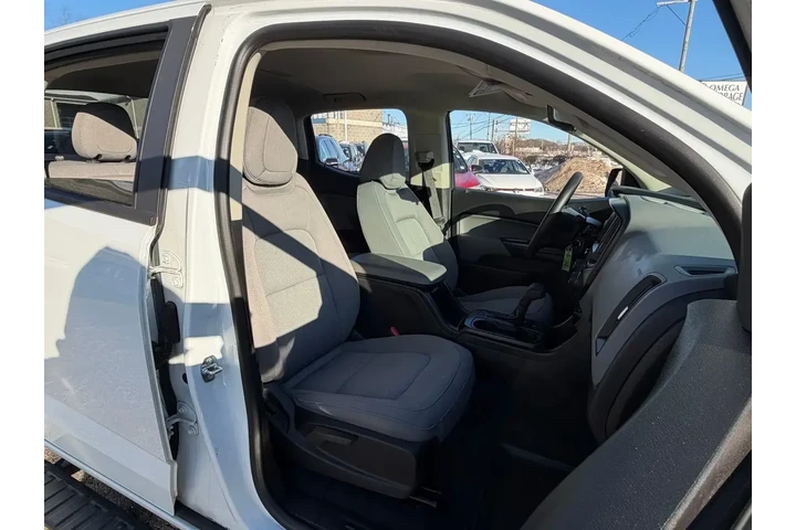 $18998 : Chevrolet Colorado 2020 4x4 image 9