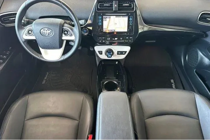 $19000 : Toyota Prius 2017 Four 4dr H image 6