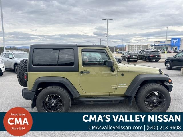 $17370 : PRE-OWNED 2013 JEEP WRANGLER image 4