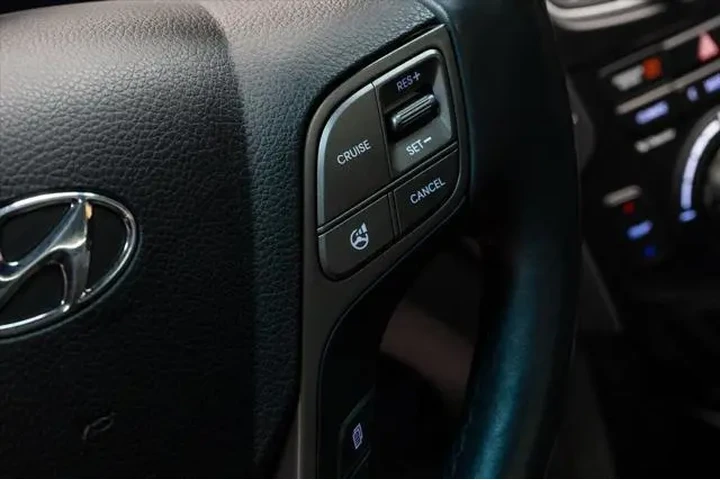 $11994 : Hyundai SANTA FE Sport 2015 image 8