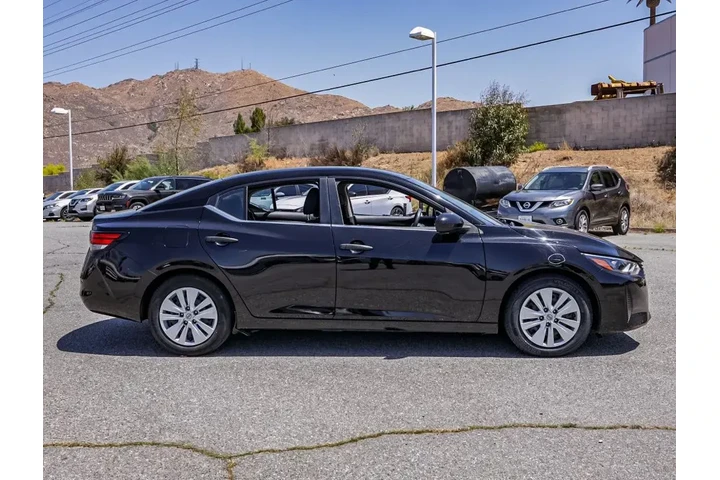 $18863 : Nissan Sentra 2024 S 4dr Sed image 3