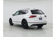 $19998 : Volkswagen Tiguan 2021 SE 4d thumbnail